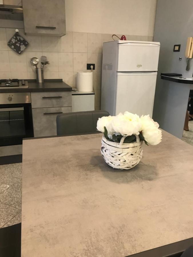 Appartamento Sulla Piazza 90 M Dal Mare Anzio Exteriör bild