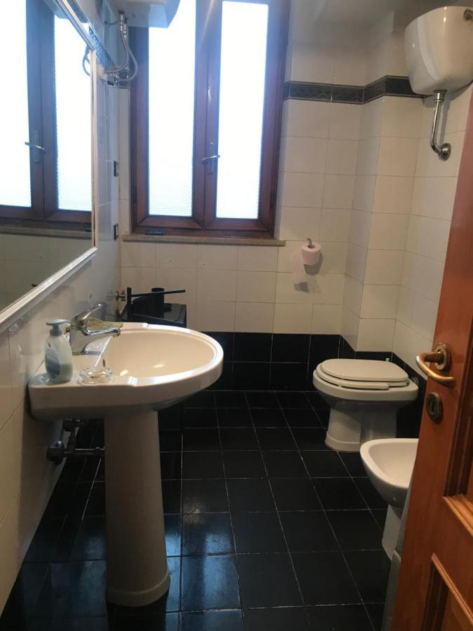 Appartamento Sulla Piazza 90 M Dal Mare Anzio Exteriör bild
